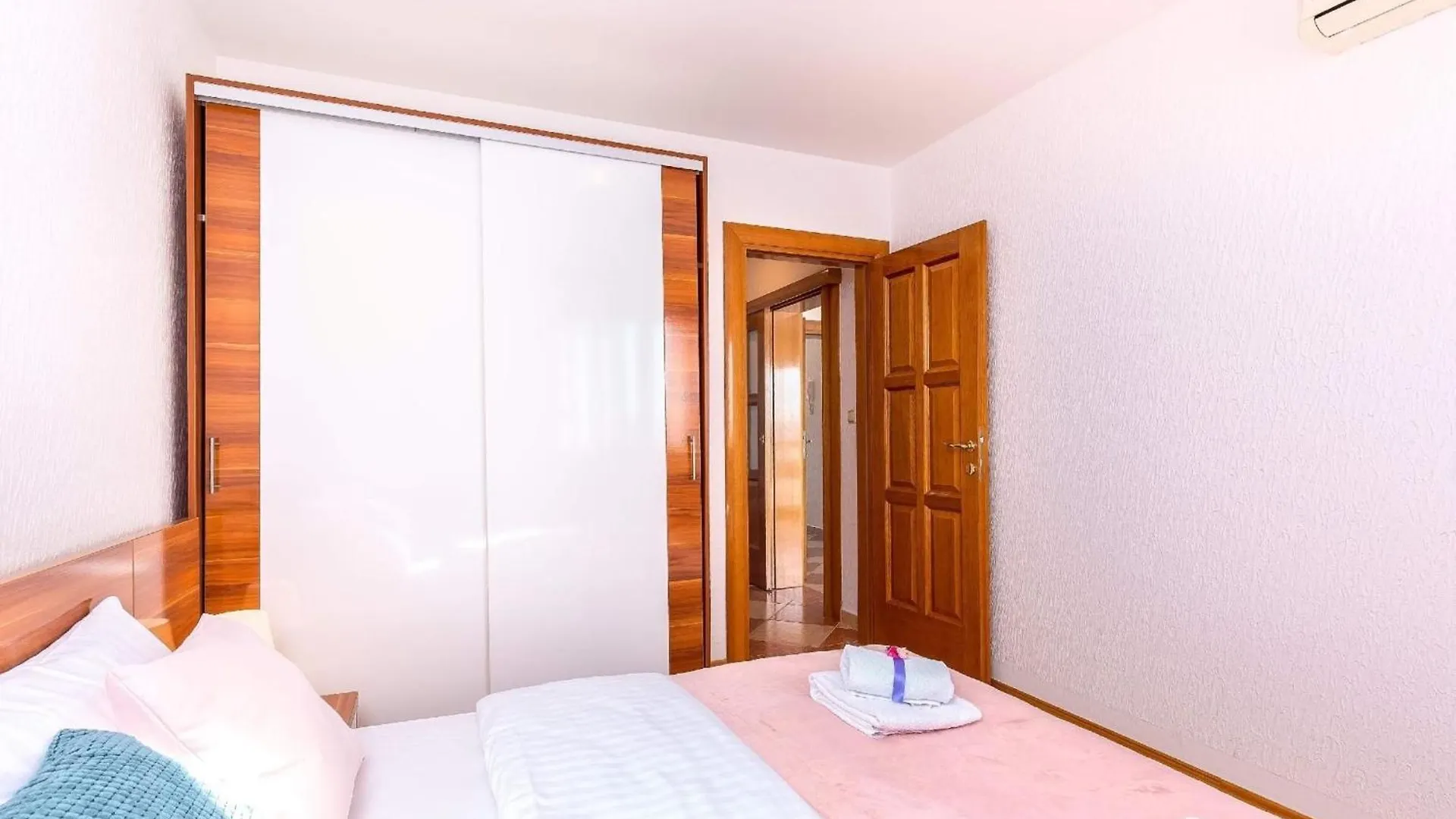 Appartement Mit Balkon Und Meerblick Crikvenica