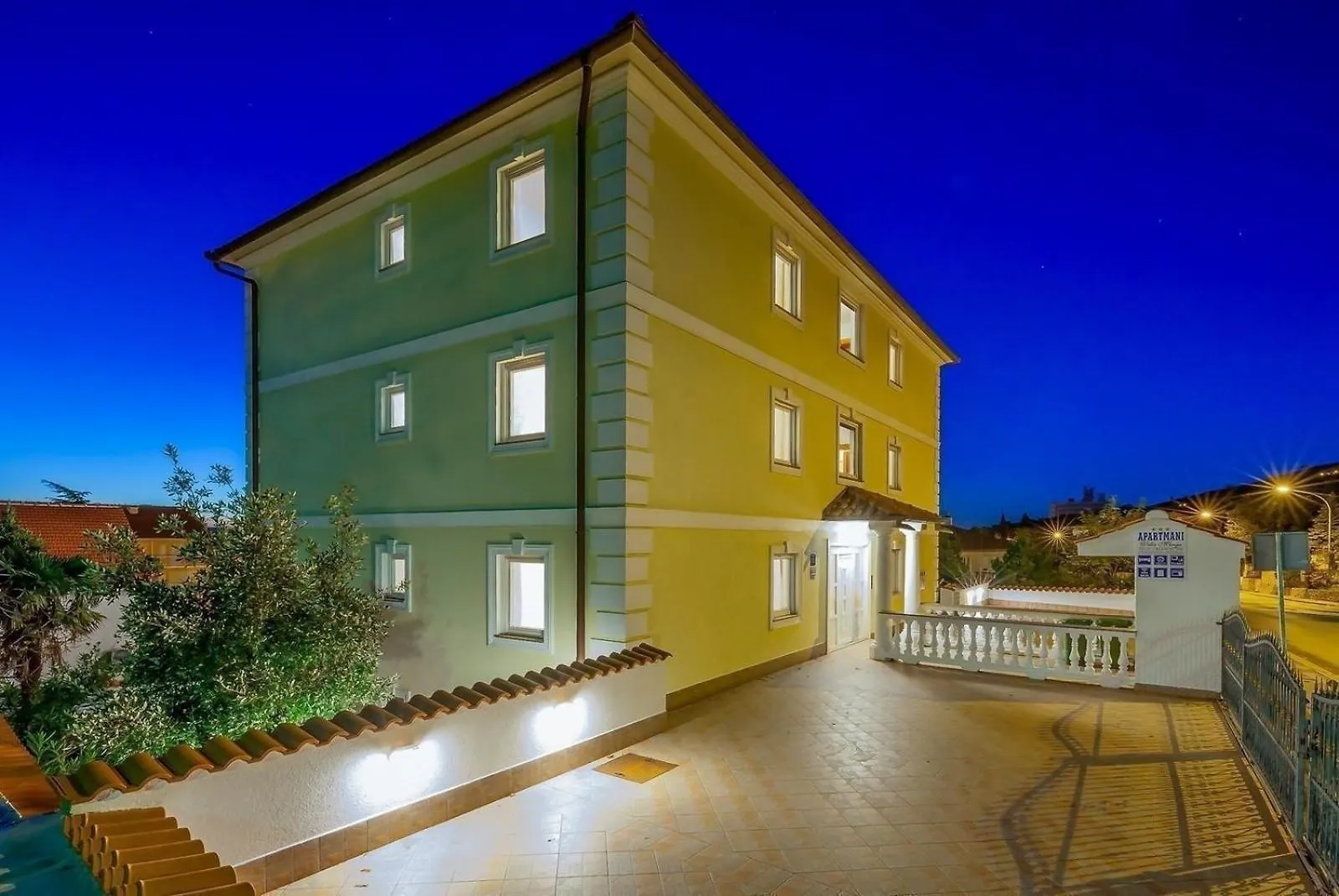 Appartement Mit Balkon Und Meerblick Crikvenica Apartment