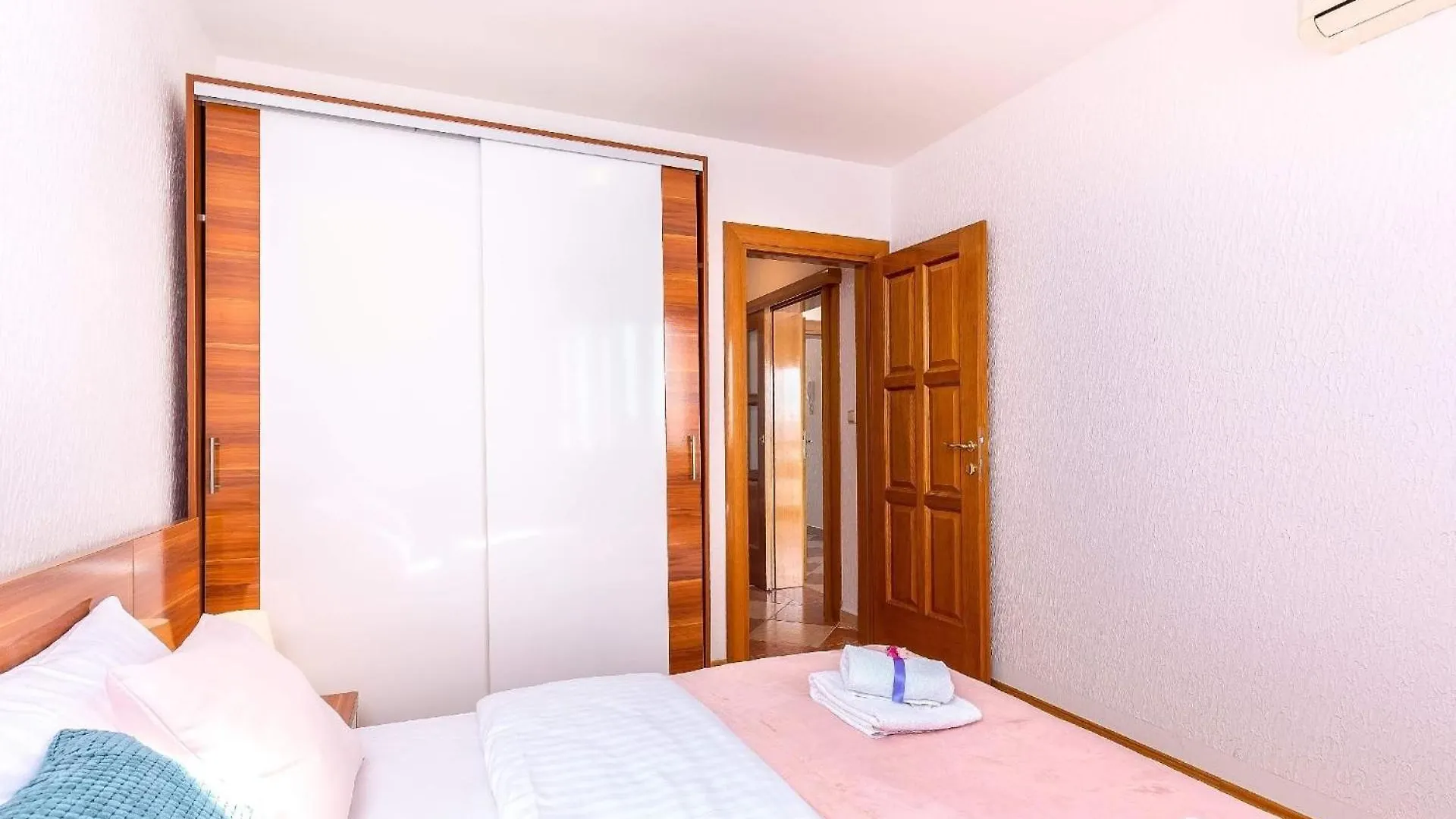 Appartement Mit Balkon Und Meerblick Crikvenica Apartment